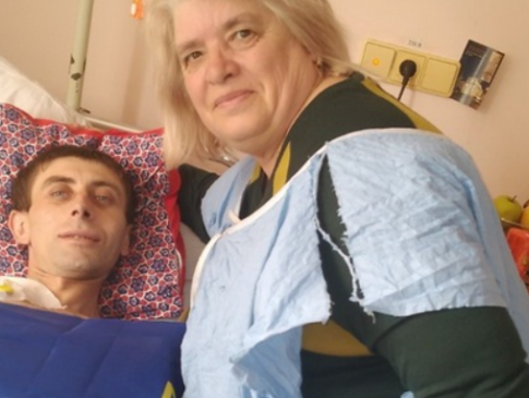 На Тернопільщині односельці звели дім бійцеві, який утратив ноги