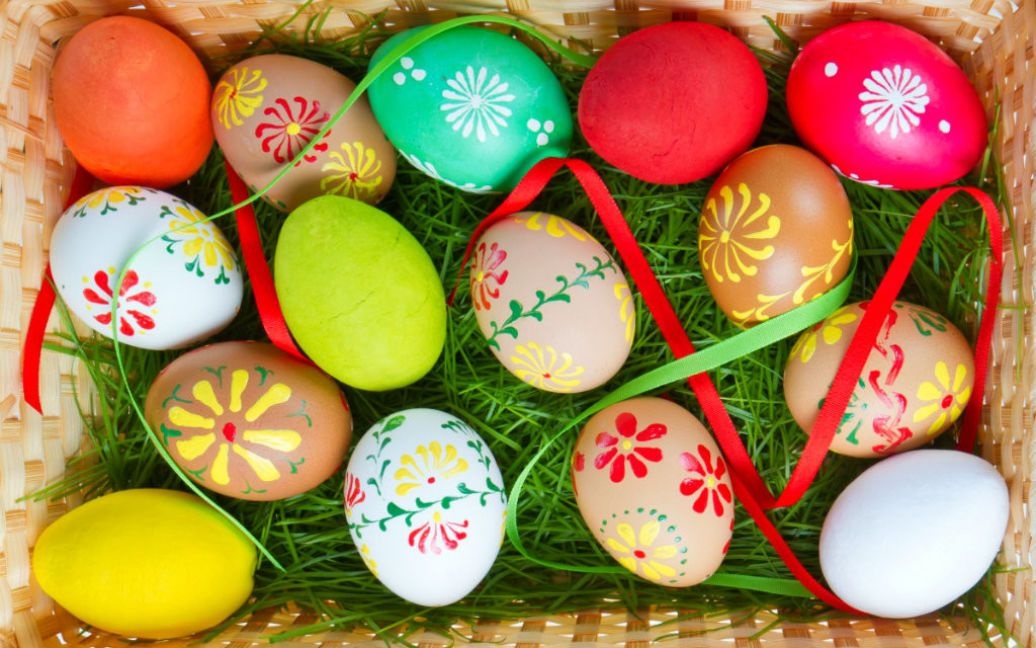 Великдень 2024: які кольори краще не використовувати для фарбування яєць
