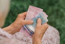 Додадуть 600 гривень, але не всім: кого стосується надбавка до пенсії