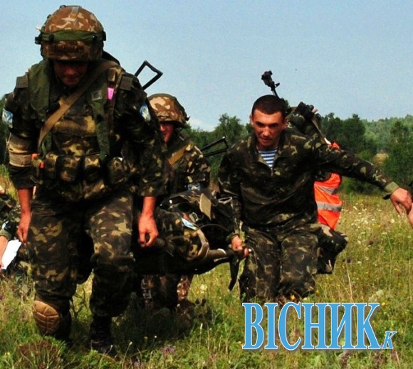 Прикрившись живим щитом терористи вбили двох українських десантників