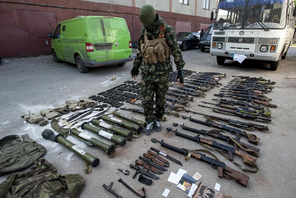 Захоплена в українських військових зброя
