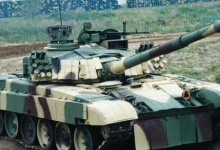 Росія «передала» терористам через оголоений кордон три танки Т-72, один уже підбили