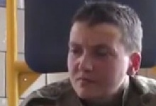 З’явилося відео допиту полонених під Луганськом — жінка-офіцер продемонструвала мужність