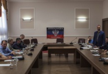 У Донецьку знову переговори з терористами за участі Медведчука