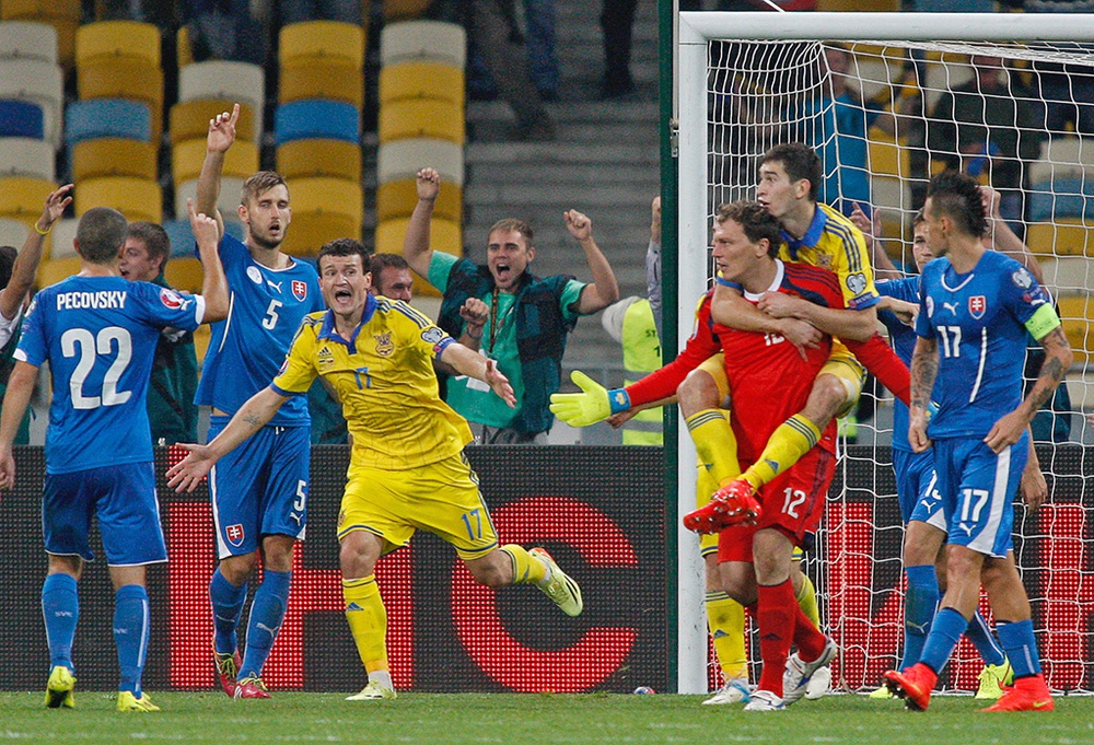 Україна починає відбір до Євро-2016 з домашньої поразки