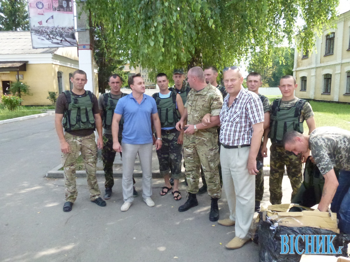 На Ратнівщині підприємці об’єдналися заради допомоги армії і вже зібрали понад 500 тисяч гривень