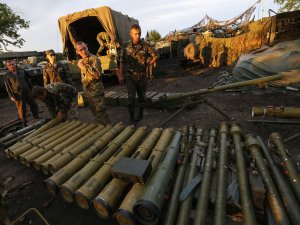 Бойовики везли зброю своїм у Дебальцево, а привезли українським військовим