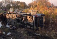 На Харківщині зіткнулися автобус і вантажівка — семеро людей загинули