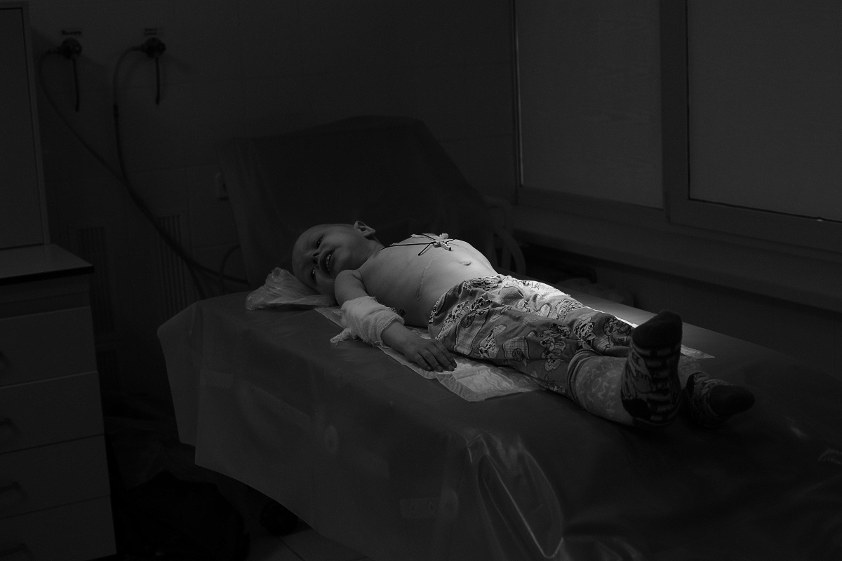 У Луцьку фотовиставка присвячена дитячій онкології
