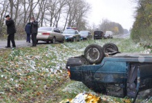 На Київщині у страшну аварію потрапили члени дільничної комісії — троє людей загинуло