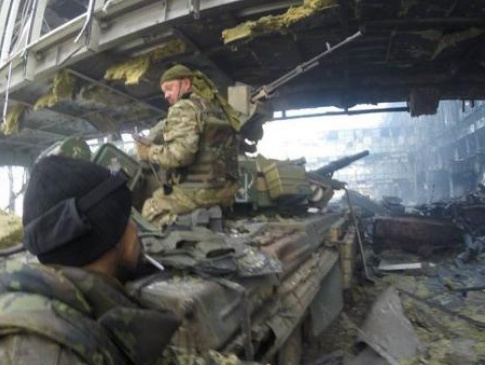 Оборонці Донецького аеропорта захопили російського артилериста