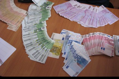 На львівській митниці поляк позбувся 60 тисяч євро