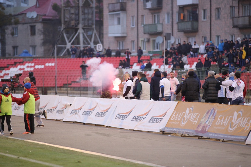 Фанати ФК «Волинь» пояснили свій вчинок під час матчу з «Металістом» і їдуть на акцію протесту у Київ