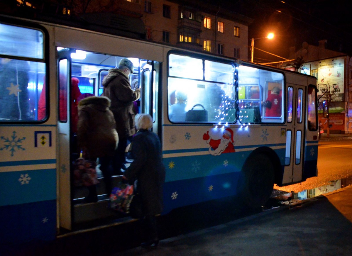 Як курсуватиме громадський транспорт у Луцьку у новорічну ніч