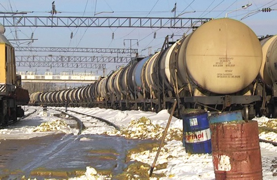 В Одесі намагалися підірвати залізничні цистерни з нафтопродуктами — у місто зайшли військові