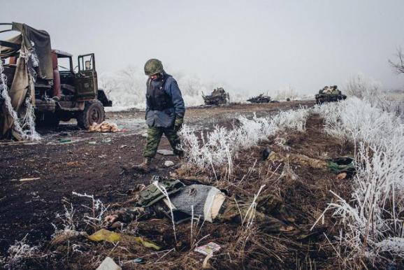 З’явилися фото російської бронегрупи, знищеної українськими артилеристами під Логвиновим
