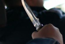 На Волині суди «скаженого» чоловіка, який, не спромігшись зарізати таксиста, порізав ножем... машину