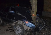На Волині «прогулянку» школярів на машині зупинило дерево — двоє підлітків у лікарні