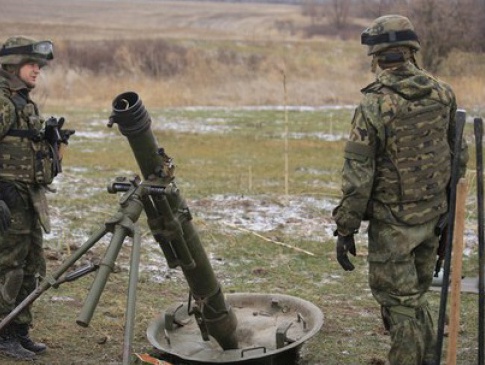 Мінометчики «Азова» прямим влучанням подавили вогневу точку ворога