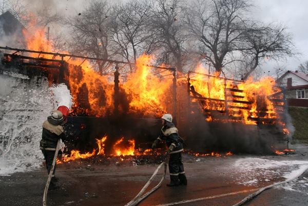 На трасі Кременець-Тернопіль вщент згоріла фура з продукцією ТМ «Рута»