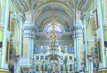 Розклад богослужінь у Свято-Троїцькому кафедральному соборі Луцька на Пасху та проводи