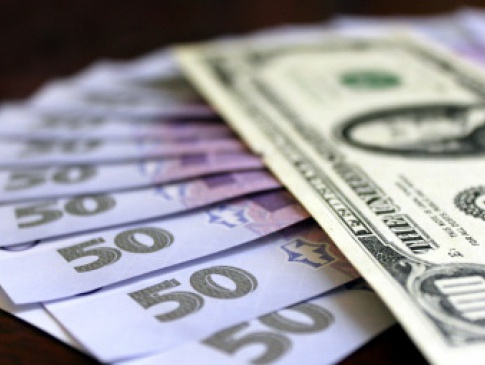 Українська валюта за день подорожчала на 1 гривню 35 копійок