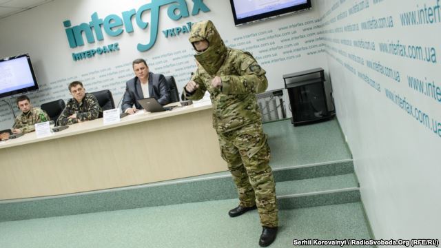 Для українських військових розробили костюм, який не бачать електронні прилади стеження і навіть супутник