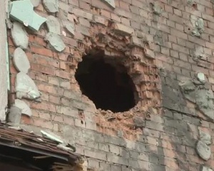 У Широкиному бойовики свідомо з допомогою артилерії зносять усі будівлі в контрольованій Україною частині
