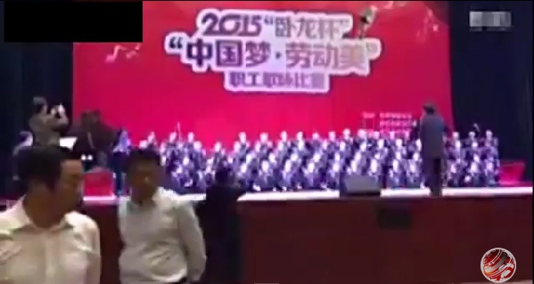 У Китаї під підлогу разом зі сценою провалився цілий хор