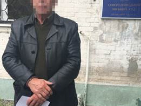 Мер-сепаратист з Луганщини накупив квартир у Маріуполі і почав будувати маєток