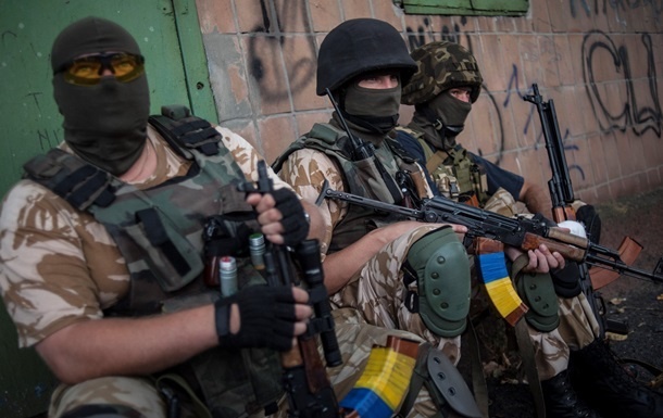 Бойовики намагалися оточити опорний пункт українських військових — троє військових загинули