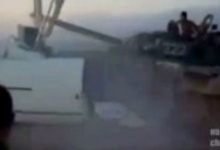 Ідіотські розваги російських найманців — танком роздавили віджатий мікроавтобус