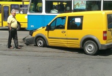 У Вінниці автівка врізалася у трамвай