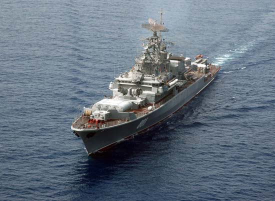 Бойовий російський корабель «хуліганив» біля Одеси
