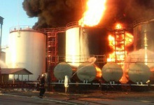 Пожежа на нафтобазі під Києвом змусила військових до евакуації