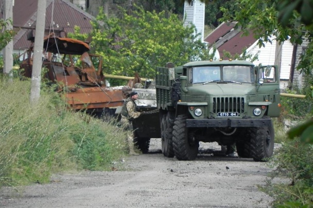 Бійці «Донбасу» підбили і захопили БМП бойовиків