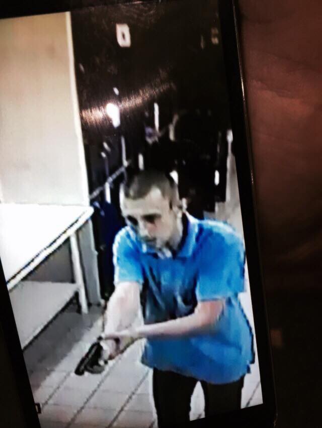 Вночі в одному з харківських супермаркетів невідомий застрелив чоловіка