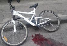 На Волині під колесами авто загинув велосипедист