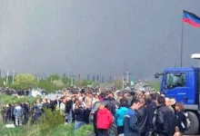 Пенсіонери перекрили трасу Донецьк-Маріуполь і кричали окупантам «ДНР» забирайся!"
