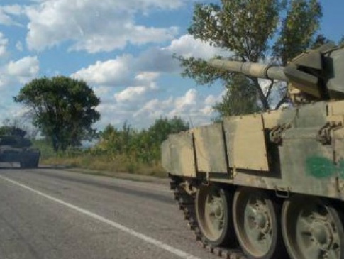 Під Луганськом засвітилися нові російські танки Т-90А