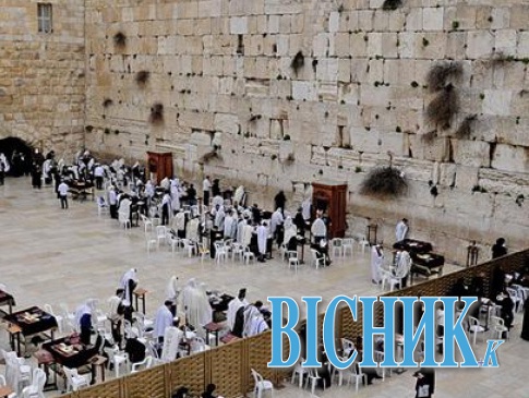В Ізраїлі араби порізали та постріляли паломників, що йшли до Стіни Плачу