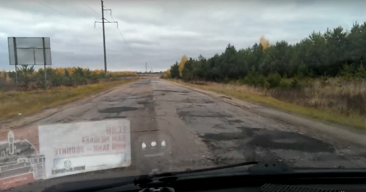 Відео про різницю між білоруськими і російськими дорогами підірвало Мережу