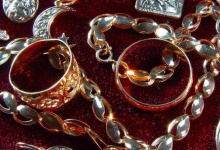 На Тернопільщині власниця ювелірки відбивалася від злодіїв шваброю