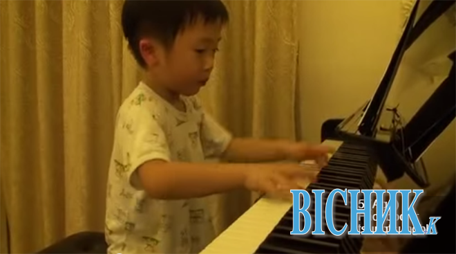 5-річний геній-піаніст
