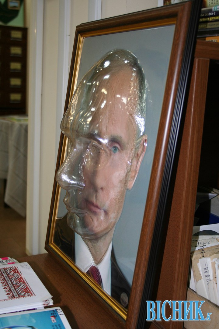 У Росії створили портрет Путіна для... сліпих