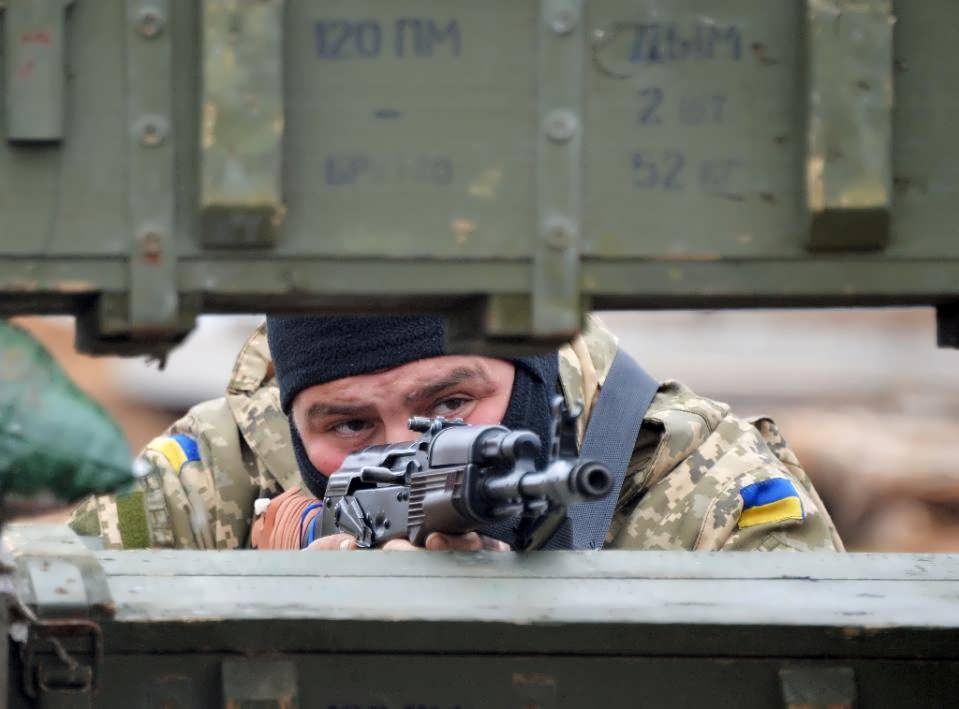 На Донеччині бойовики використали проти військових живий щит