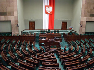У Польщі депутата оштрафували на 600 євро за надто довгу промову