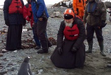 Як Гундяєв в Антарктиці пінгвінів у християнство навертав