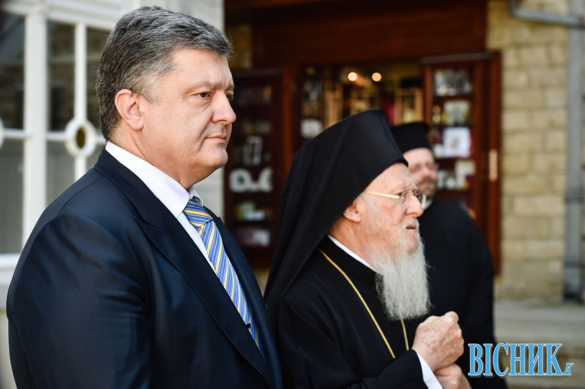 Патріарх Варфоломій пообіцяв Порошенку молитися за єдність української церкви