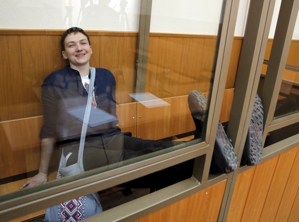 За годину Надія Савченко має у Києві